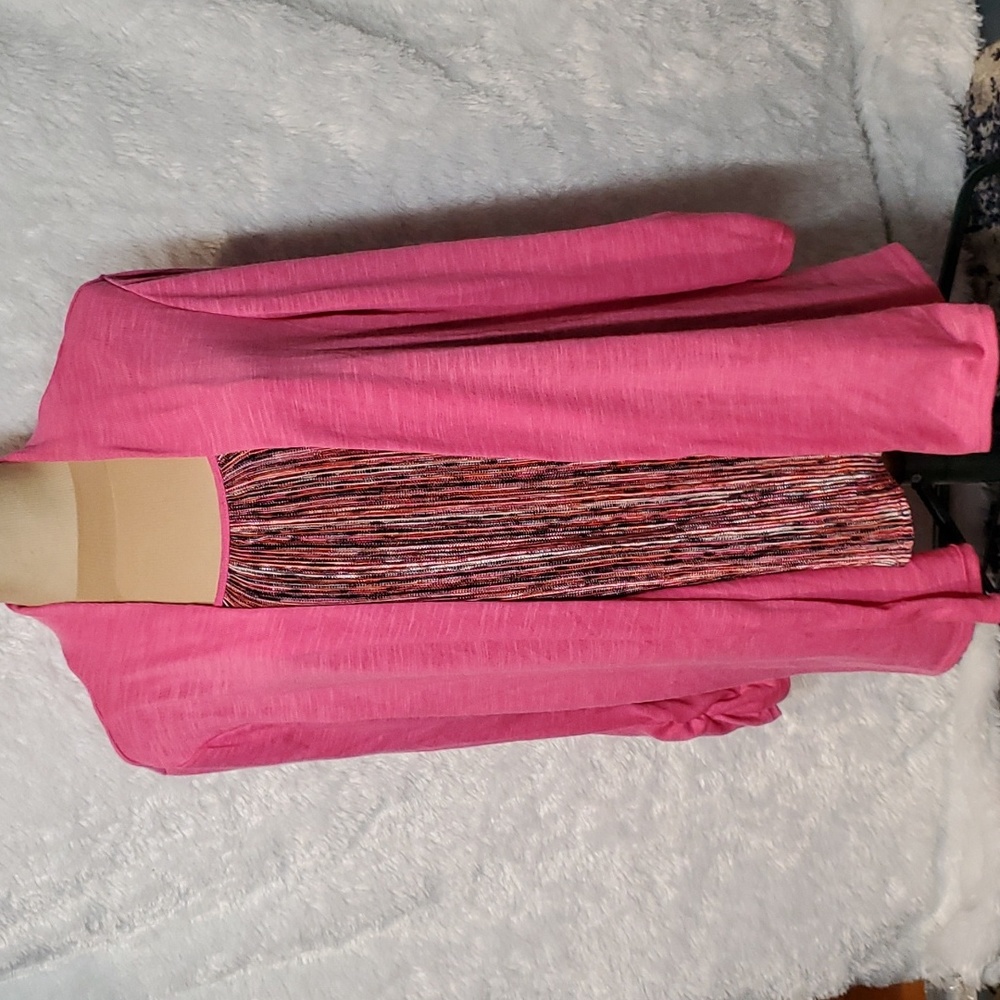 Kim Roger's pink top Large woman